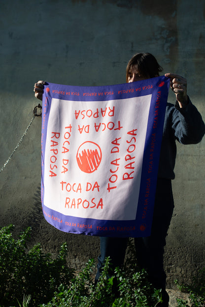 Scarf Toca da Raposa with pink and red print