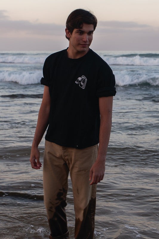 Deer black longsleeve t-shirt